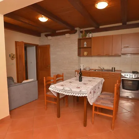 Ivan & Tina Apartman *