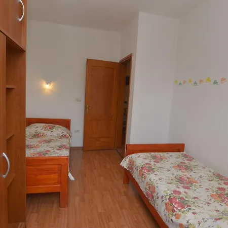 Ivan & Tina Apartman *