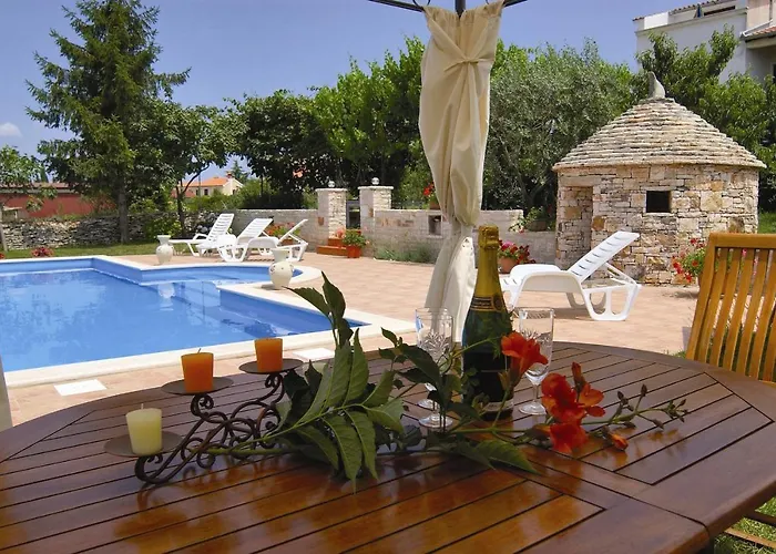 Ivan & Tina 아파트 칸파나르