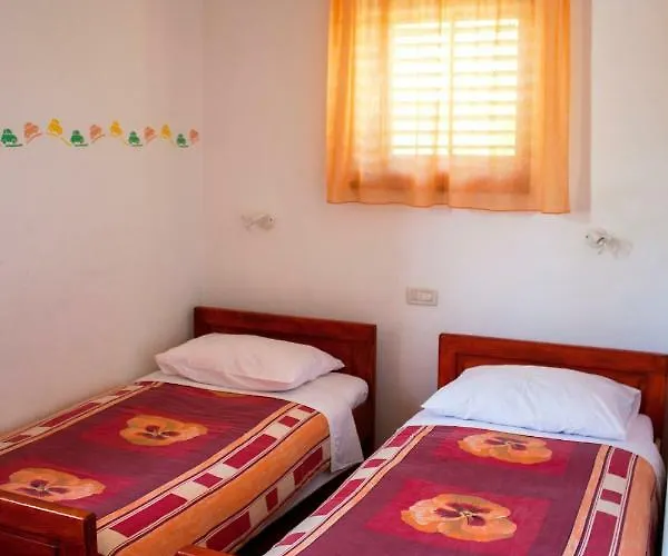 Ivan & Tina 칸파나르